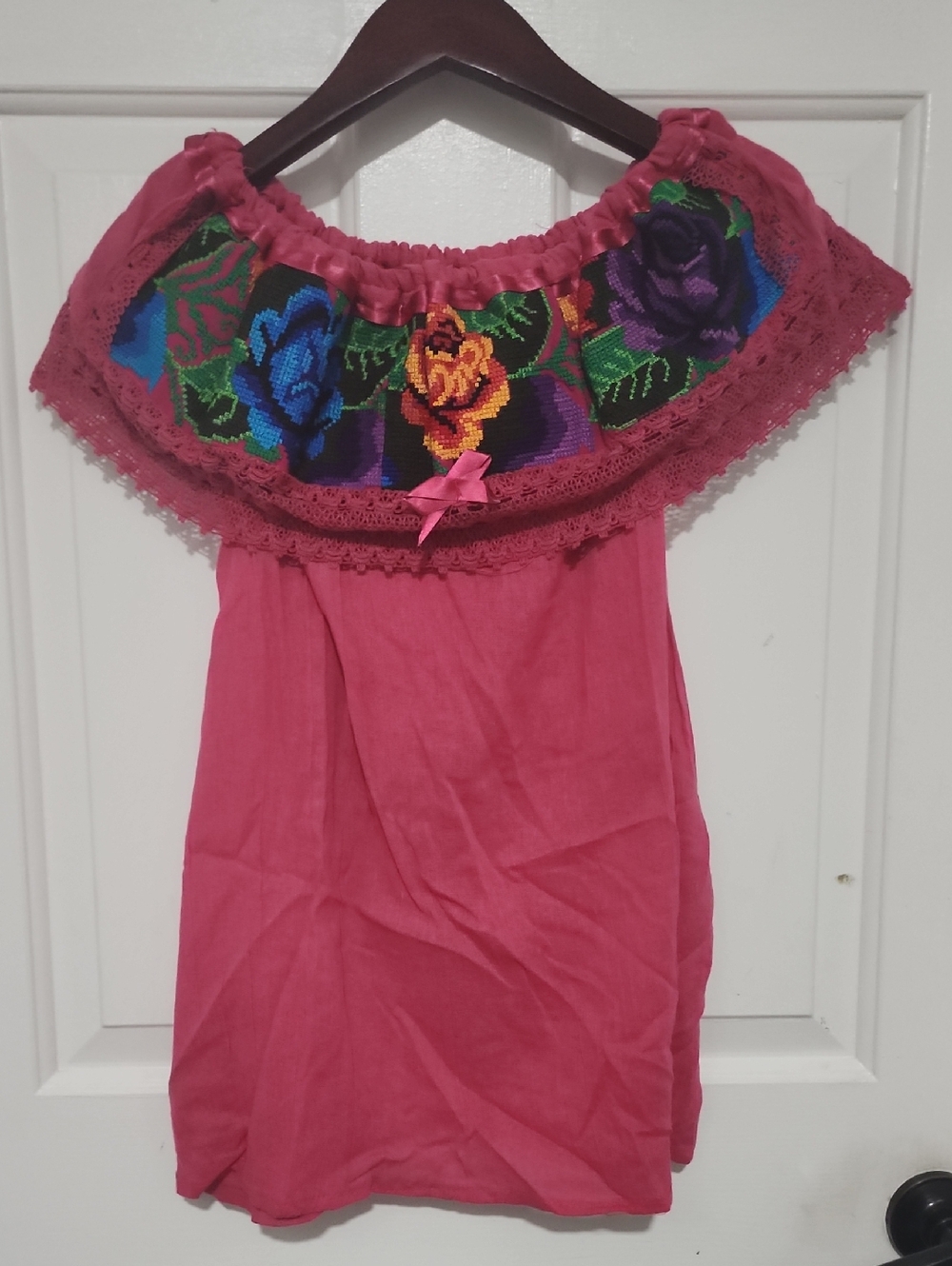 Women’s Off-Shoulder Floral Embroidered Pink Top